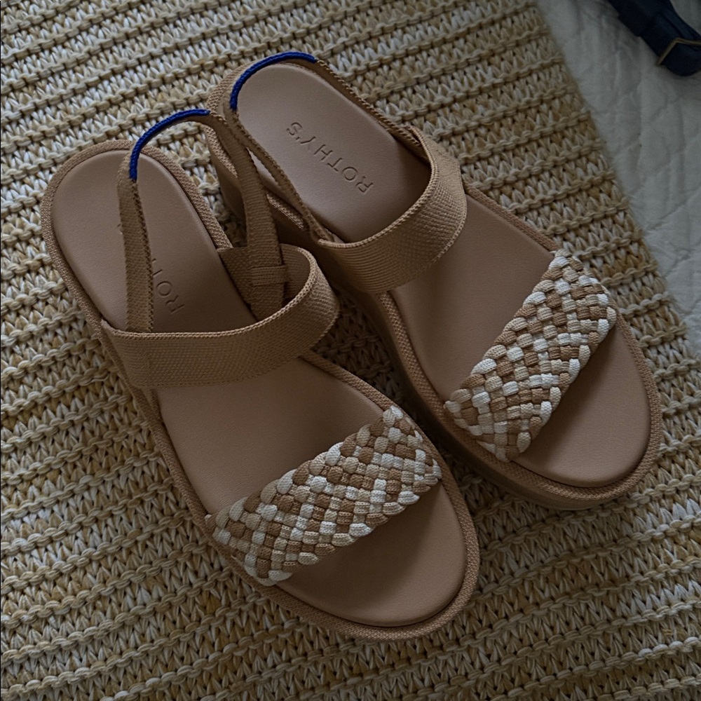 Rothy's Beige and White Woven Sandals